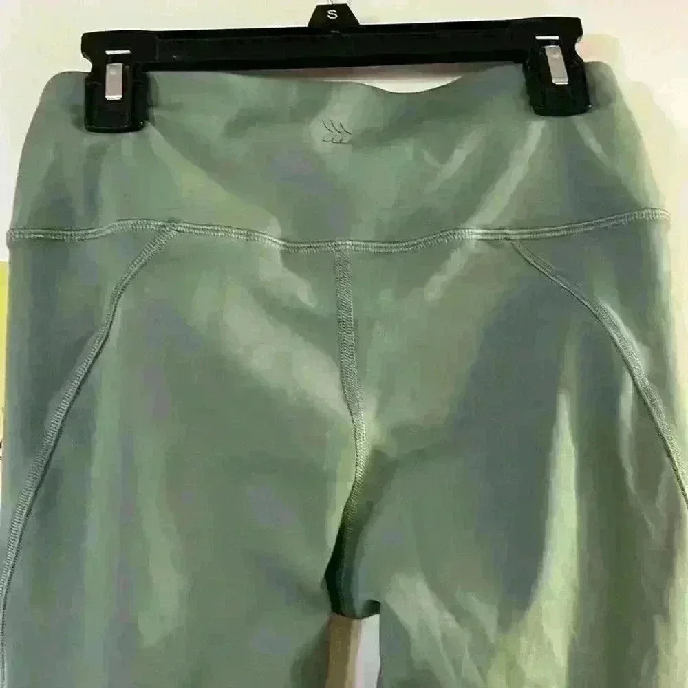 NWT All on Motion leggings - Picture 3 of 7